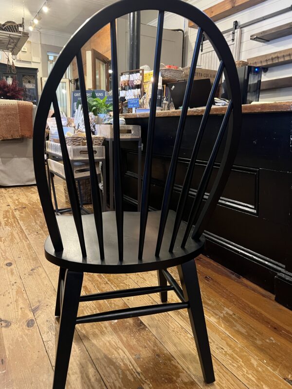 black windsor chair